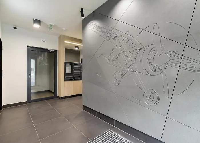 W Parku Lotnikow Tauron Arena By Renters Apartment